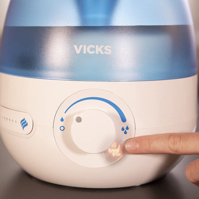 Vicks Mini Cool Mist Ultraschall-Luftbefeuchter (kompakt, leise, für besseren Schlaf, Husten und Erkältung, Komfort, ätherische Öle, Luftfeuchtigkeit, Räume bis 15m2) VUL525