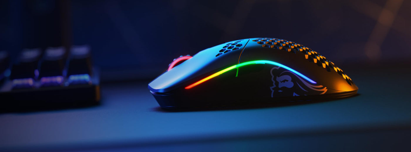 Glorious Gaming Model O Wireless Gaming Mouse – Superleichte 69 g, Wabendesign, RGB-Beleuchtung, beidhändig, verzögerungsfreier 2,4-GHz-Funk, bis zu 71 Stunden Akku – Mattschwarz