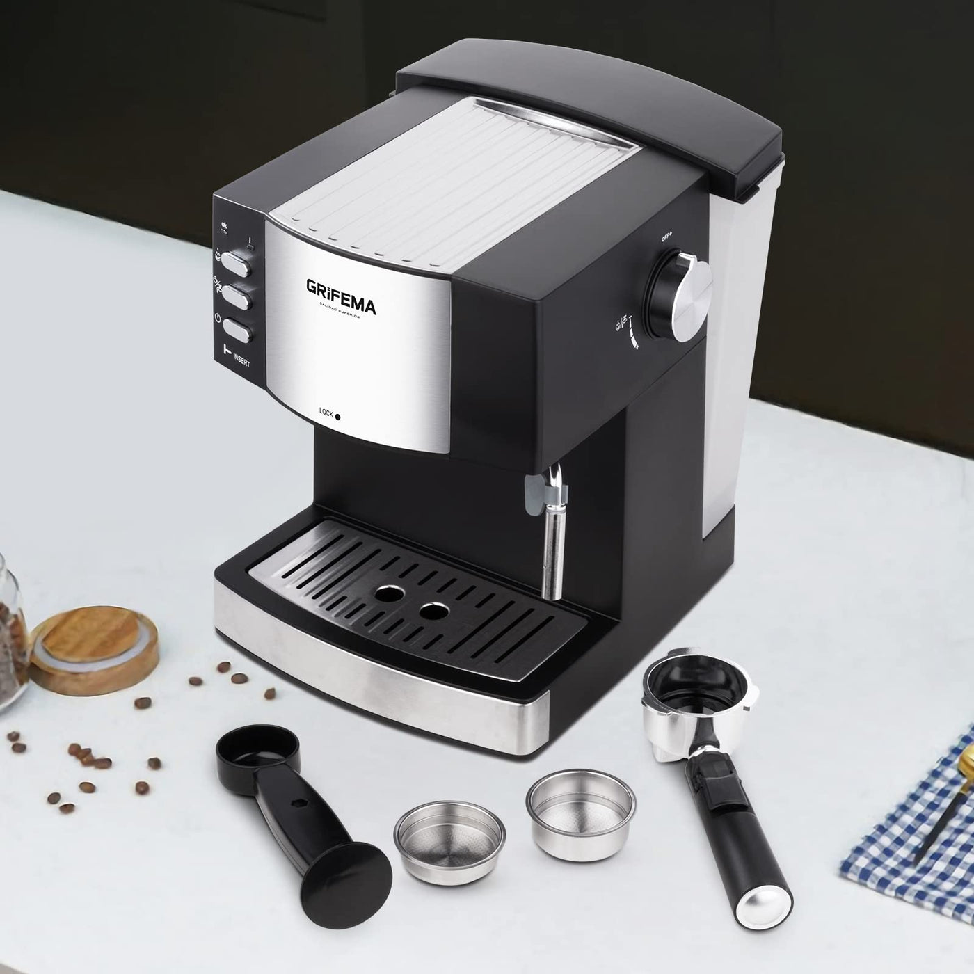 GRIFEMA GC3002 Kaffeevollautomat mit Latte go Milchsystem für Cappuccino, Coffee Machine mit Mahlwerk, 2-Tassen-Funktion, 1,6 Liter Wassertank, Schwarz