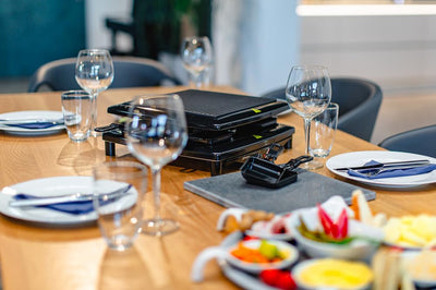 Steba Premium Raclette, PFAS frei, Made in Germany, für 8 Personen, Wendbare, emaillierte Gusseisen-Grillplatte, 1,7m Anschlusskabel, 1450 Watt, RC 3 Plus