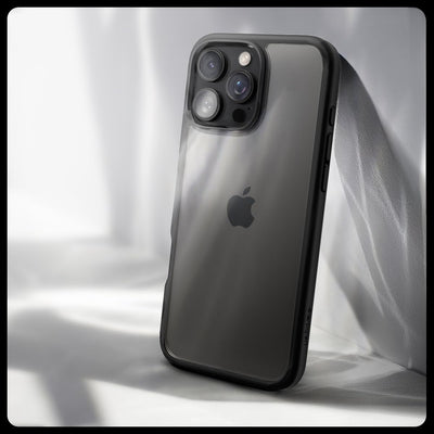 Spigen für iPhone 16 Pro Max Hülle [Anti-Yellowing] Ultra Hybrid Case Handyhülle Schutzhülle Cover Transparent Durchsichtig Dünn Slim -Matte Black