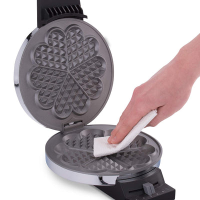 Cloer 185 Waffeleisen für eine Herzwaffel, 930 W, Waffelgröße 16 cm, schwere Backplatten, optische und akustische Fertigmeldung, Edelstahlgehäuse, Edelstahl, Chrom