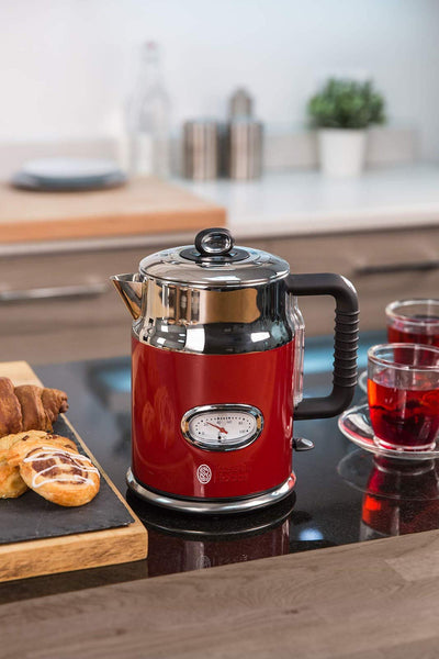 Russell Hobbs Wasserkocher [1,7l, 2400W] Retro Rot & polierter Edelstahl (Schnellkochfunktion, Wassertemperaturanzeige im Retrodesign, außenliegende Wasserstandsanzeige) Vintage Teekocher 21670-70