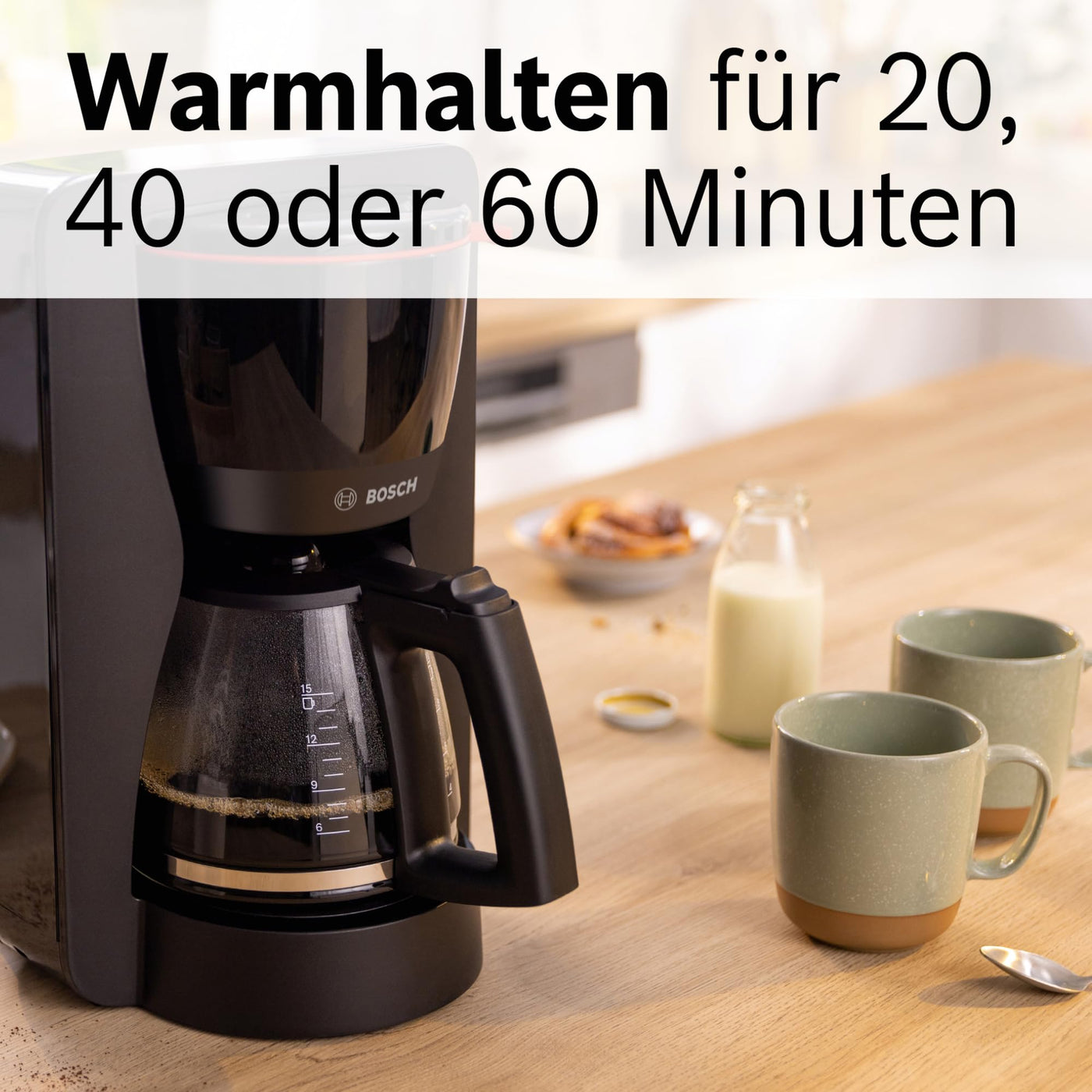 Bosch Filterkaffeemaschine MyMoment TKA3M133, Glaskanne 1,25 L, für 10-15 Tassen, 60min Warmhaltefunktion, Tropfstopp, schwenkbarer Filterträger, Entkalkungsprogramm, 1200 Watt, Schwarz matt