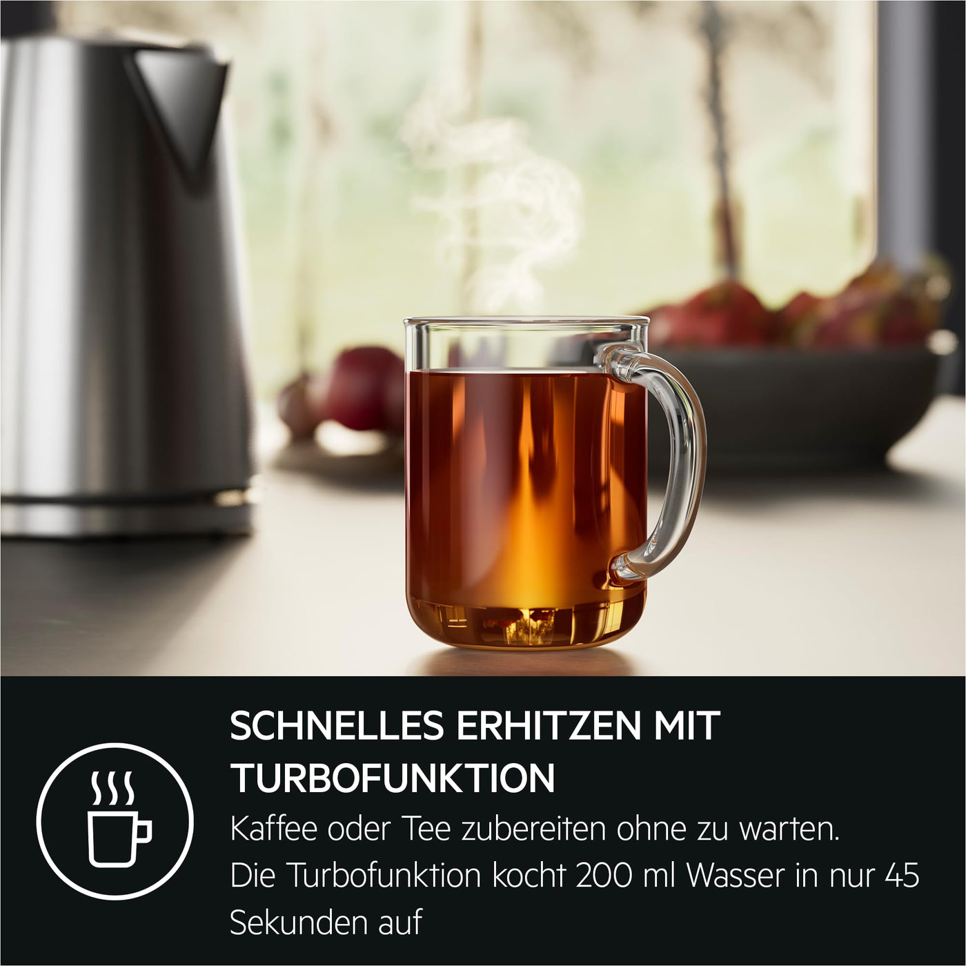 AEG Wasserkocher K5-1-6ST Deli 5 / 2400 Watt / 5 einstellbare Temperaturstufen / 1,7 l / 3-fache automatische Sicherheitsabschaltung / Anti-Tropf-Funktion / Einhand-Deckelöffnung / Edelstahl