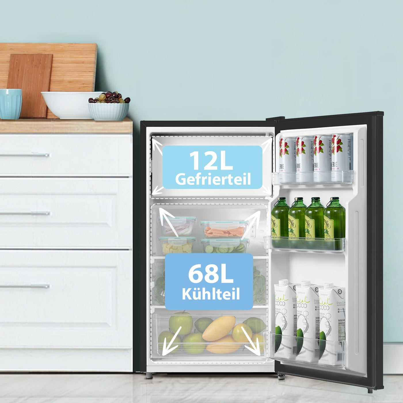 Comfee' RCD115DK2 Kühlschrank mit Gefrierfach/ 80L Tischkühlschrank/Obst- und Gemüsefach/ 84,5cm Höhe / 47,5cm Breite / 137kWh/Jahr/Einstellbare Temperaturregelung/Verstellbare Füße/Schwarz