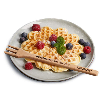 Cloer 185 Waffeleisen für eine Herzwaffel, 930 W, Waffelgröße 16 cm, schwere Backplatten, optische und akustische Fertigmeldung, Edelstahlgehäuse, Edelstahl, Chrom