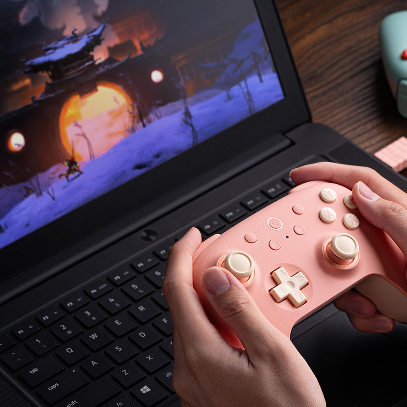 8bitdo Ultimate 2C Wireless Controller für Windows-PC und Android, mit 1000 Hz Abfragerate, Hall-Effekt-Joysticks und Hall-Triggern und Neu Belegbaren L4/R4-Stoßfängern, Turbofunktion (Pfirsich)