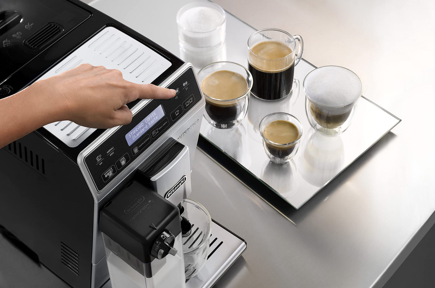 De'Longhi Autentica Cappuccino ETAM 29.660.SB Kaffeevollautomat mit LatteCrema Milchsystem, Cappuccino und Espresso auf Knopfdruck, Digitaldisplay mit Klartext, 2-Tassen-Funktion, silber