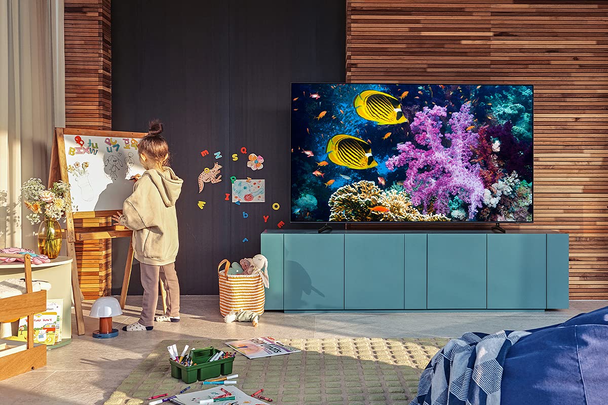 Téléviseur Samsung QLED 4K Q60A 43 pouces (GQ43Q60AAUXZG), Quantum HDR, Quantum Processor Lite 4K, 100 % de volume de couleur [2021]