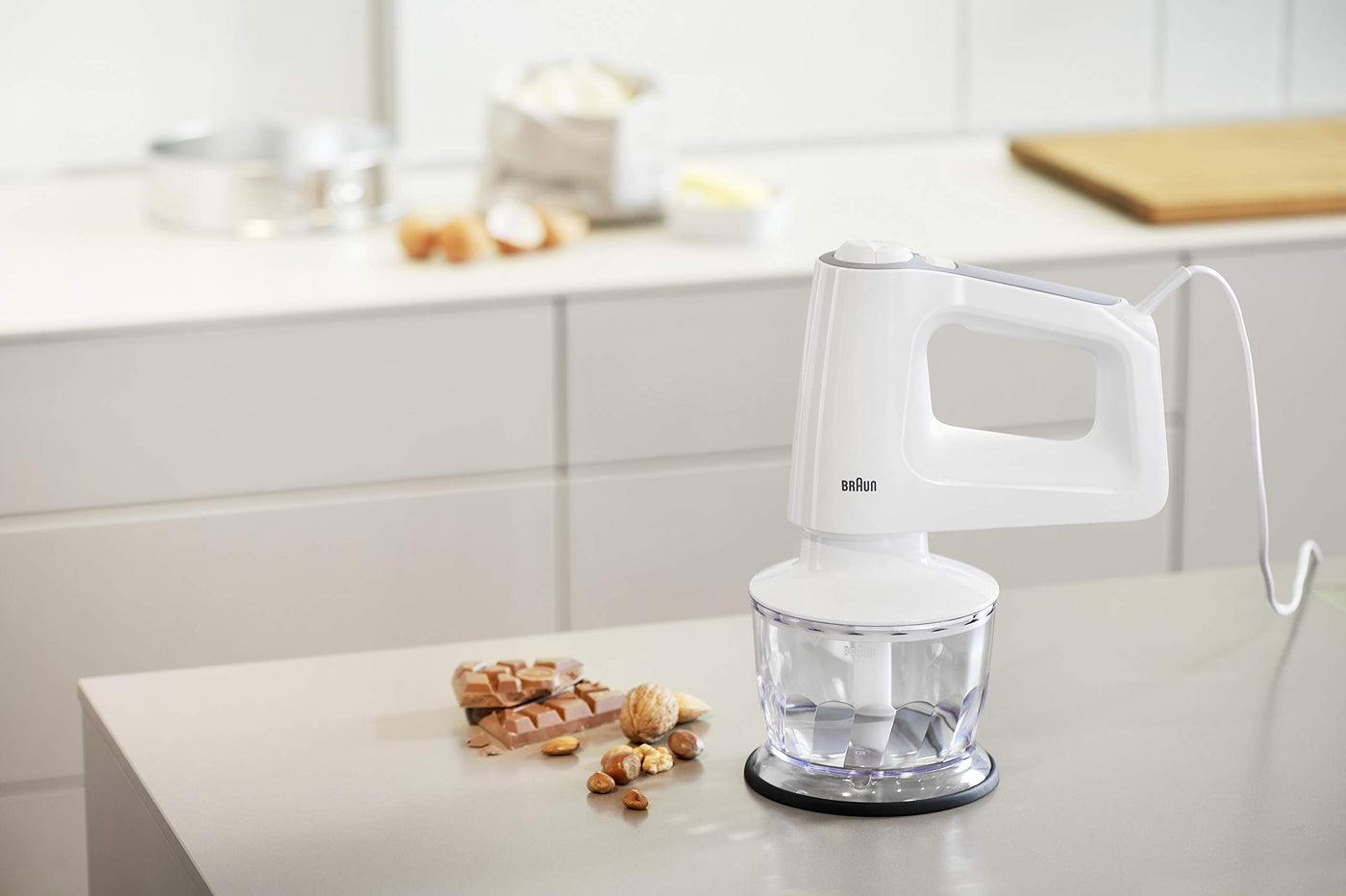 Braun MultiMix 3 HM 3135 Handmixer – Handrührgerät mit 5 Geschwindigkeitsstufen & Turbo-Funktion, inkl. Schneebesen, Knethaken, Pürierstab, Zerkleinerer und 600 ml Mix- und Messbecher, 500 Watt, weiß