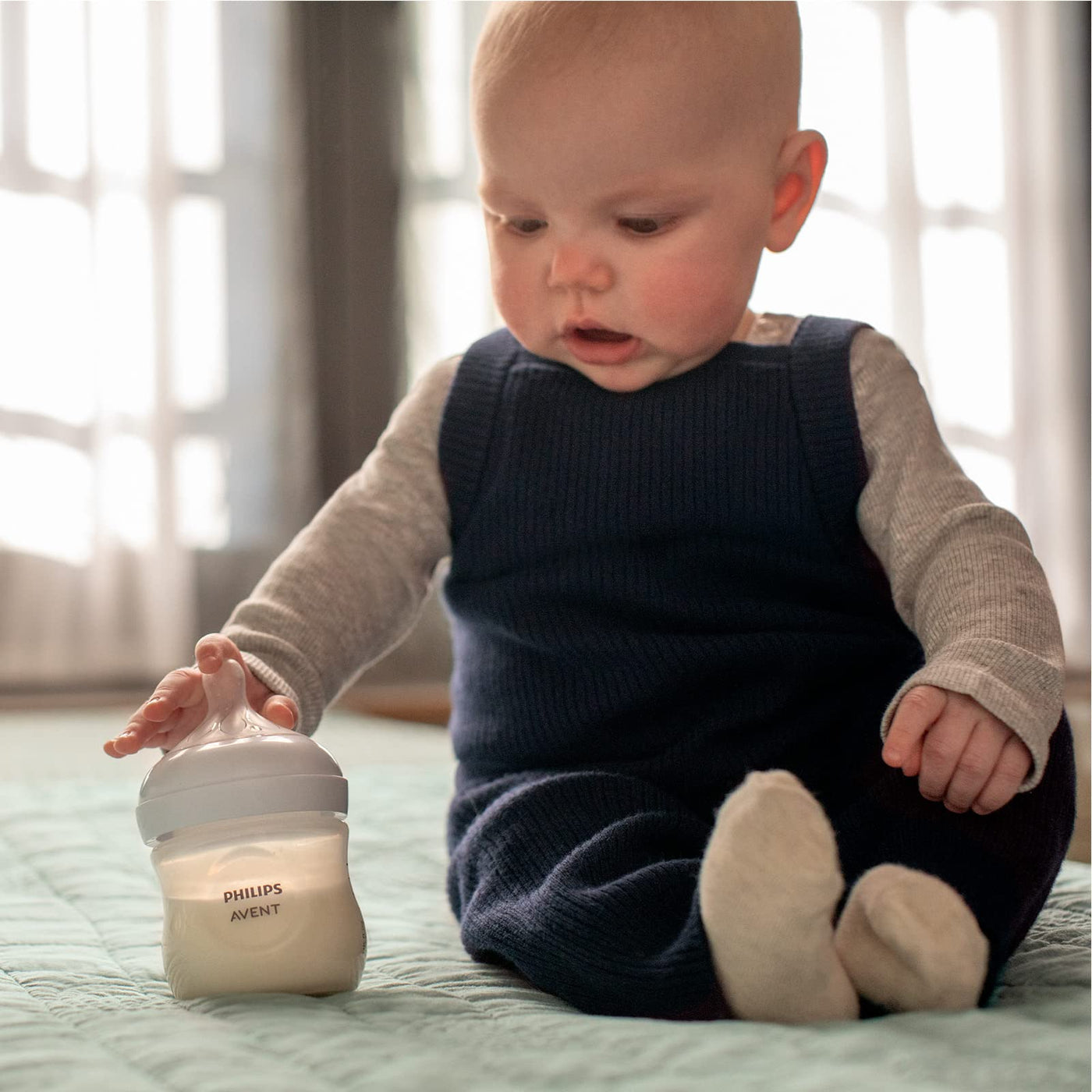 Philips Avent Babyflaschen Natural Response, Geschenkset für Neugeborene – 4 Babyflaschen, ultra soft Schnuller und Flaschenbürste, Babys von 0–12 Monaten und älter (Modell SCD838/11)