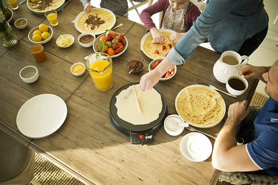 Russell Hobbs Crêpes Maker [Ø30cm, antihaftbeschichtete Platte, inkl. Teigverteiler & Wender] Fiesta Elektrogrill (für Crepes, Pancakes, Galettes & Burritos, Taccos, 1000W) Tischgrill 20920-56