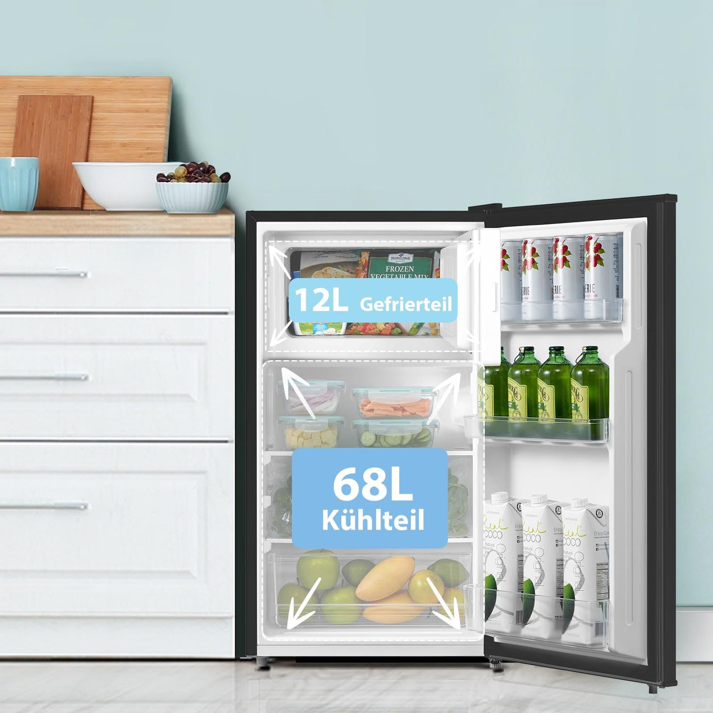 Comfee RCD80DK3(E) Kühlschrank mit Gefrierfach, 80L Kleiner Kühlschrank, Obst- und Gemüsefach, 84.5 cm H, 47.5 cm B, 110 kWh pro Jahr, Einstellbare Temperaturregelung, Verstellbare Füße, Schwarz