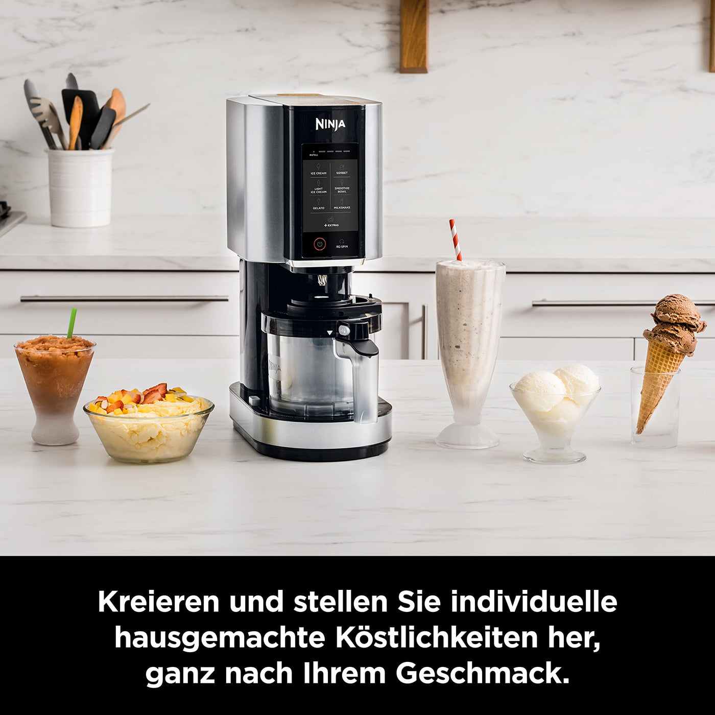 Ninja CREAMi Eismaschine & Dessertmaschine mit 3 Behältern, 7 Programmen, Herstellung von Eis, Gelato, Sorbet, Smoothie-Bowls, Milchshakes und mehr, Schwarz/Silber, 1,4L Eiscreme Kapazität, NC300EU