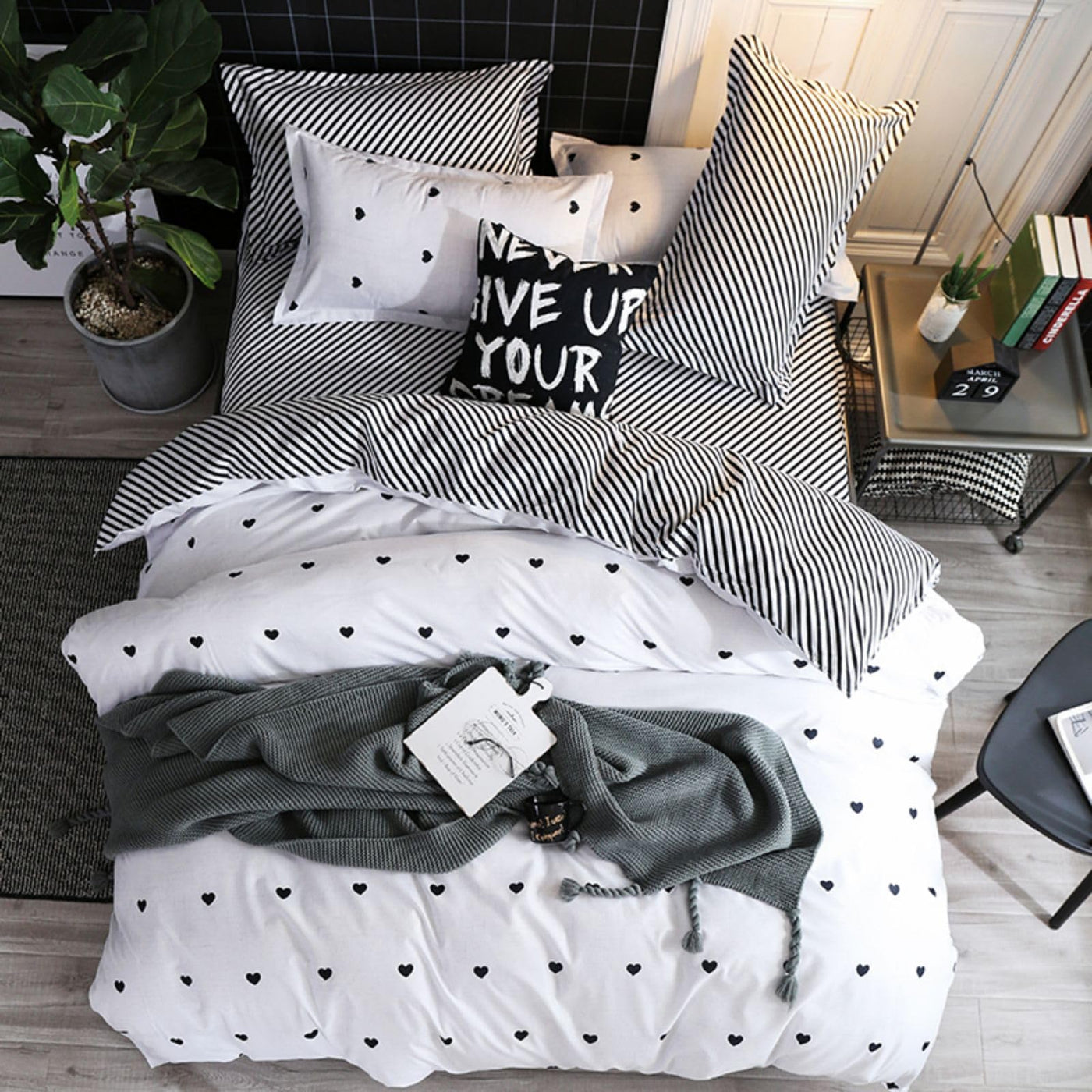 Freyamy Bettwäsche 220x240cm 3teilig Weiß Schwarz Herz Bettwaren-Sets Gebürstet Microfaser Weiche Wendebettwäsche Romantisch Doppelbett Bettbezug mit Reißverschluss und 2 Kissenbezug 80x80cm