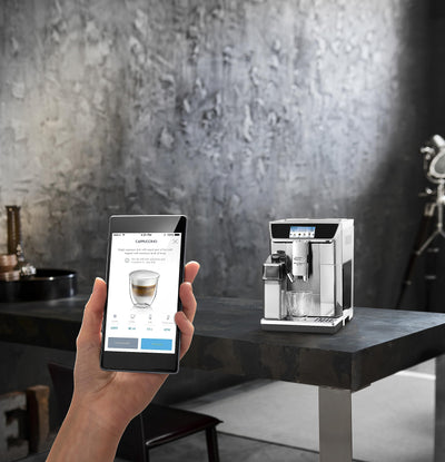 De'Longhi PrimaDonna Elite Experience ECAM 656.85.MS Kaffeevollautomat mit LatteCrema Milchsystem, Cappuccino, 4,3 Zoll Farbdisplay, App-Steuerung, Trinkschokoladenfunktion, Edelstahlfront, silber