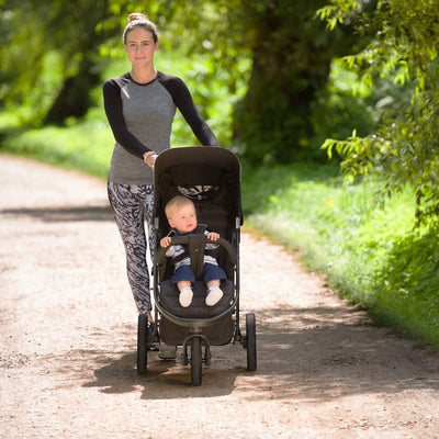 hauck Buggy Rapid 3, für Kinder bis 22 kg, Klein Zusammenklappbar, mit Schlaffunktion ab Geburt, Höhenverstellbarer Schieber, Großer Korb bis 3 kg, Kunststoff Reifen (Caviar/Black)