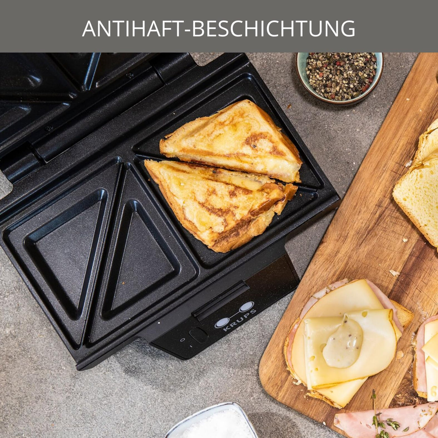 Krups Sandwichmaker FDK451 | für gegrillte Sandwichtoasts in Dreiecksform | Antihaftbeschichtete Platten (Leichte Reinigung, kein Anbrennen) | Aufheiz & Temperaturkontrolle | 850 W | 31.6x15.5x29.5cm