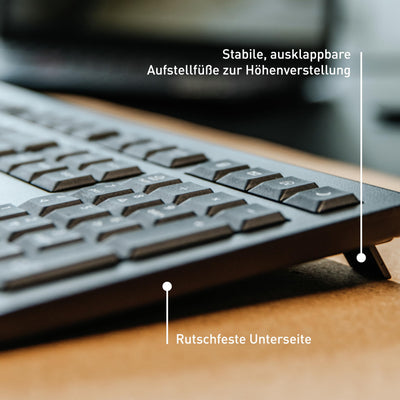 CHERRY KW 3000, Kabellose Tastatur mit Nummernblock, EU-Layout (QWERTY), 2,4 GHz Funk, Geräuscharme Tasten, Flaches Design, Batteriebetrieben, Schwarz