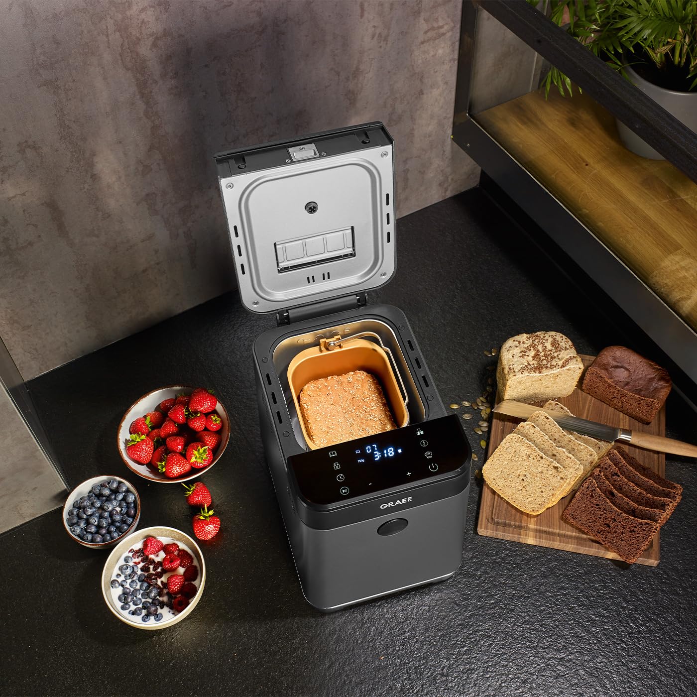 GRAEF Brotbackautomat BA806 | Brotbackmaschine mit 36 Programmen | 500g oder 750g Brot | 60 min Warmhaltefunktion | einstellbare Gehzeiten | 3 Stufen Bräunungsgrad