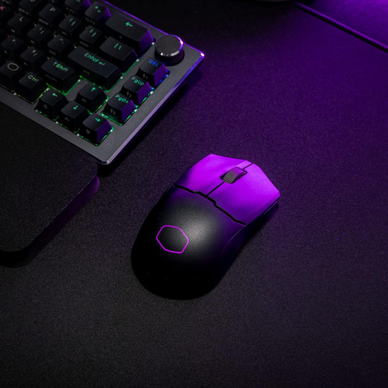 Cooler Master MM712 RGB Gaming-Maus – Ultralight 59g, Hybrid Wireless, 19K DPI PAW3370 Optischer Sensor, 70 Millionen Klicks optische Schalter, On-The-Fly, MasterPlus+ (38K DPI, nur PC) – Schwarz