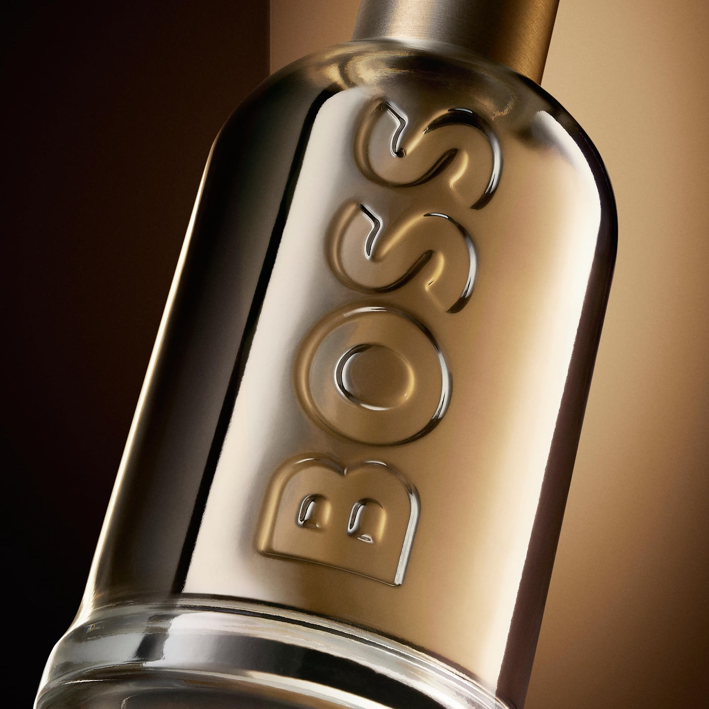 BOSS BOTTLED Eau de Parfum, orientalisch-holziger Herrenduft mit Zimt und Moschusnoten für vielseitige Männer, 50ml