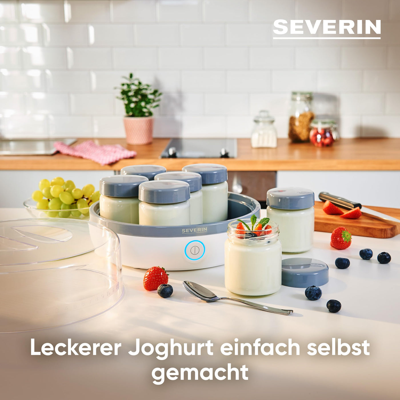 SEVERIN Joghurtbereiter, Joghurtmaschine mit Zeitanzeige zum Herstellen von selbstgemachtem und veganem Joghurt, enthält 14 Joghurtgläser mit Deckel aus Glas, BPA-frei, JG 3520