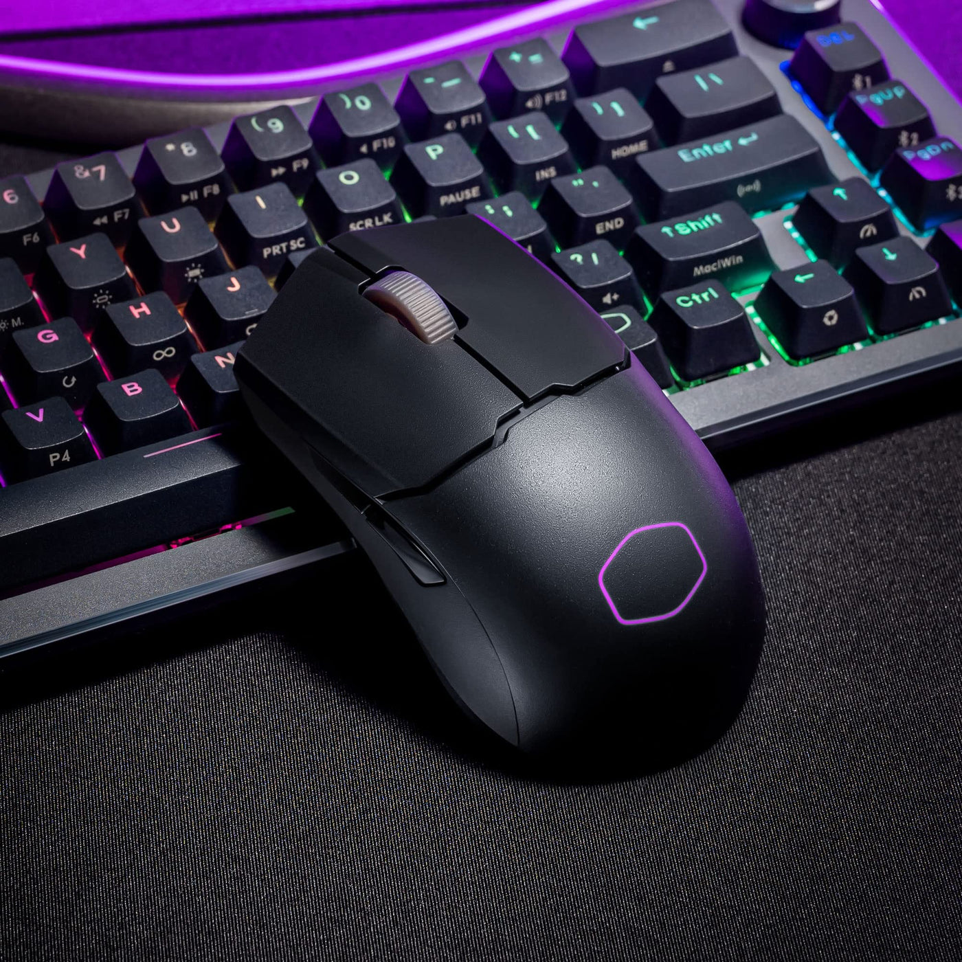 Cooler Master MM712 RGB Gaming-Maus – Ultralight 59g, Hybrid Wireless, 19K DPI PAW3370 Optischer Sensor, 70 Millionen Klicks optische Schalter, On-The-Fly, MasterPlus+ (38K DPI, nur PC) – Schwarz