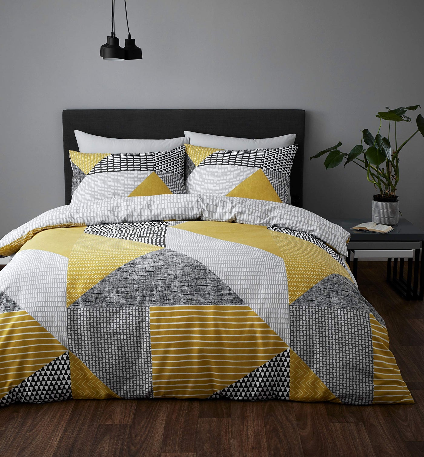 Catherine Lansfield Larsson Geo 135 x 200 cm Duvet Cover and 1 80x80 cm Pillowcase Ochre