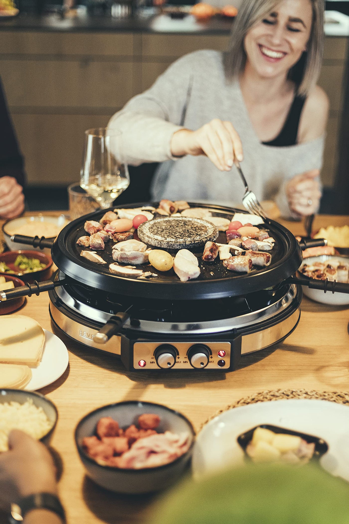 SEVERIN 2348-000 RG 2348 Raclette-Fondue-Kombination, Kunststoff, Edelstahl-gebürstet-schwarz