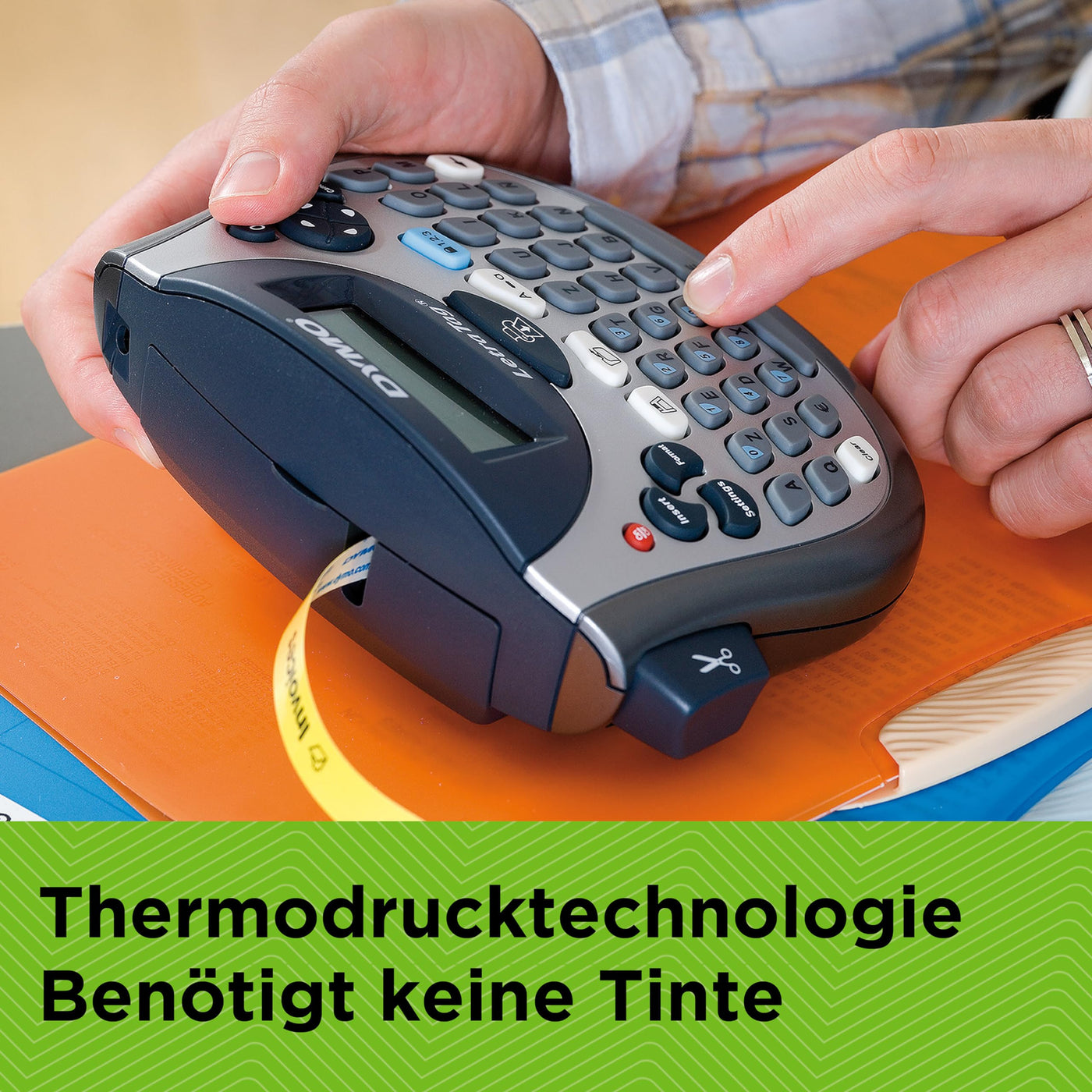 DYMO LetraTag LT-100T Beschriftungsgerät | Tragbares Etikettiergerät mit QWERTZ Tastatur | silber | Ideal fürs Büro oder zu Hause