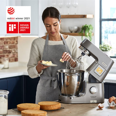 Kenwood Titanium Chef Patissier XL KWL90.034SI – Küchenmaschine mit integrierter Waage & 7 L Rührschüssel mit Wärmefunktion, 1400 Watt, inkl. 4-teiligem Patisserie-Set, silber